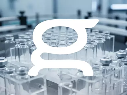 Moderne, sterile Produktionsumgebung für pharmazeutische Glasverpackungen in einer klinischen Atmosphäre. - Foto: über boerse-global.de