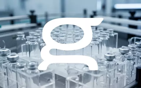 Moderne, sterile Produktionsumgebung für pharmazeutische Glasverpackungen in einer klinischen Atmosphäre. - Foto: über boerse-global.de