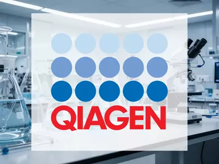 Modernes Biotechnologie-Labor mit hochwertiger technischer Ausrüstung in einer professionellen, sterilen Atmosphäre. - Foto: über boerse-global.de
