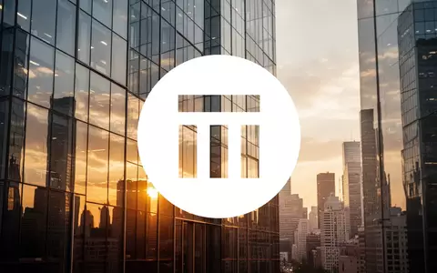 Moderne Glasfassade eines Bürogebäudes in einem Finanzviertel bei Sonnenuntergang als Symbol für Stabilität und Finanzen. - Foto: über boerse-global.de