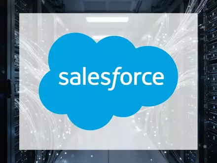 Abstrakte Darstellung eines modernen Rechenzentrums mit blau leuchtender Server-Infrastruktur für Cloud-Technologie. - Foto: über boerse-global.de