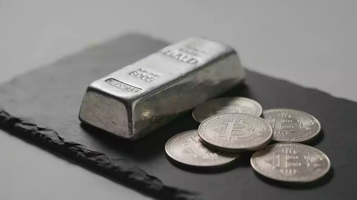Silver Surges 20% in August, Nears $70 on Geopolitical and Supply Deficit