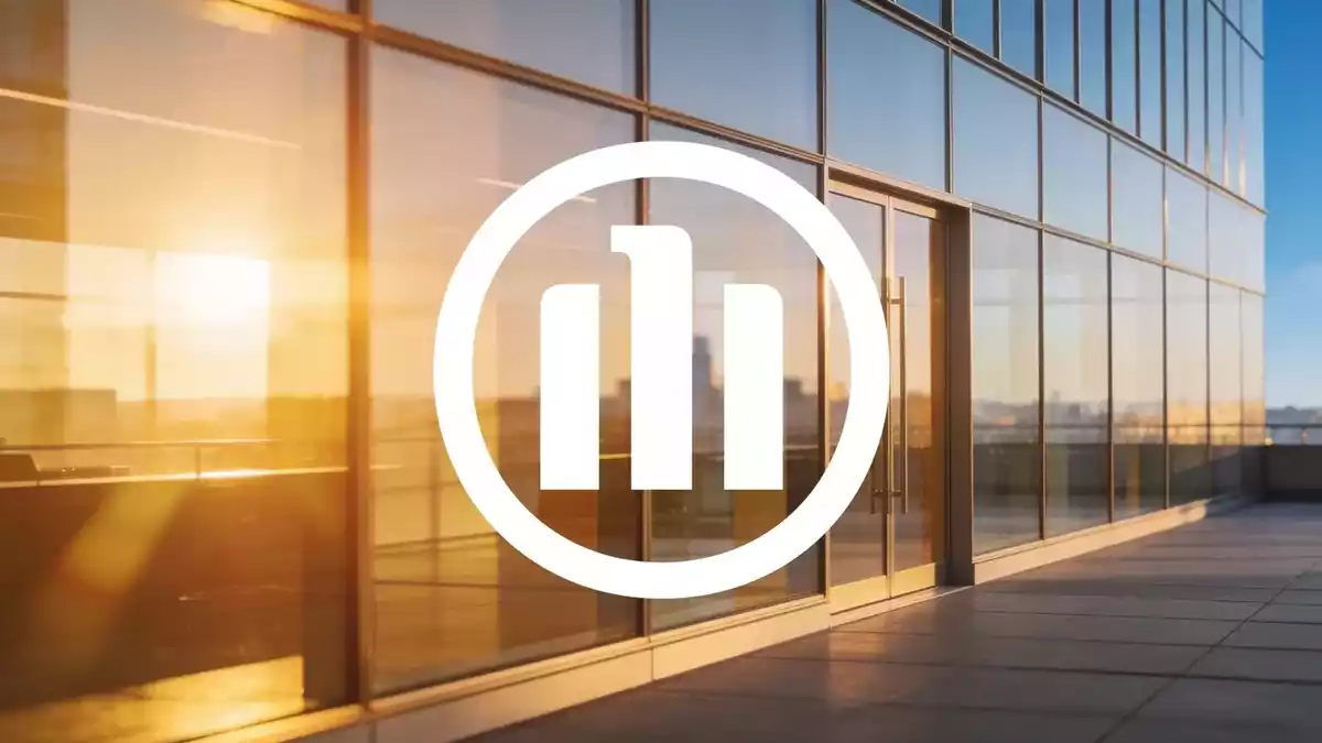 Allianz Buyback at Discount as Data-Center Risks Loom Near Record High