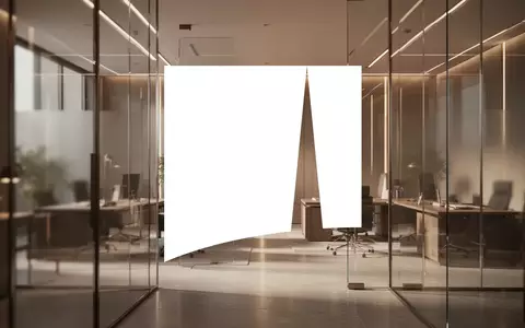 Minimalistisches, elegantes Bürointerieur mit warmem Licht, das Exklusivität und professionelle Absicherung symbolisiert. - Foto: über boerse-global.de
