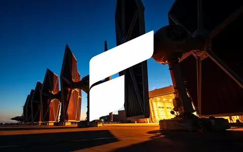 Moderne Verteidigungstechnologie und industrielle Infrastruktur in einer atmosphärischen Abenddämmerung. - Foto: über boerse-global.de