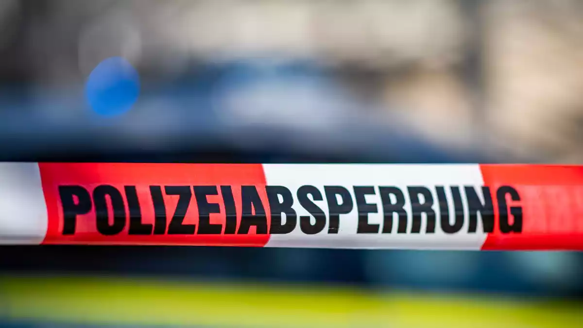 Unbekannte haben bei Backnang Kabel durchtrennt. (Symbolbild) - Bild: David Inderlied/dpa