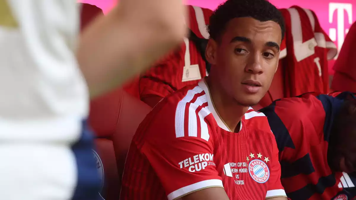 Jamal Musiala wird angeblich auch zum Bundesligastart aussetzen. (Archivbild) - Bild: Karl-Josef Hildenbrand/dpa