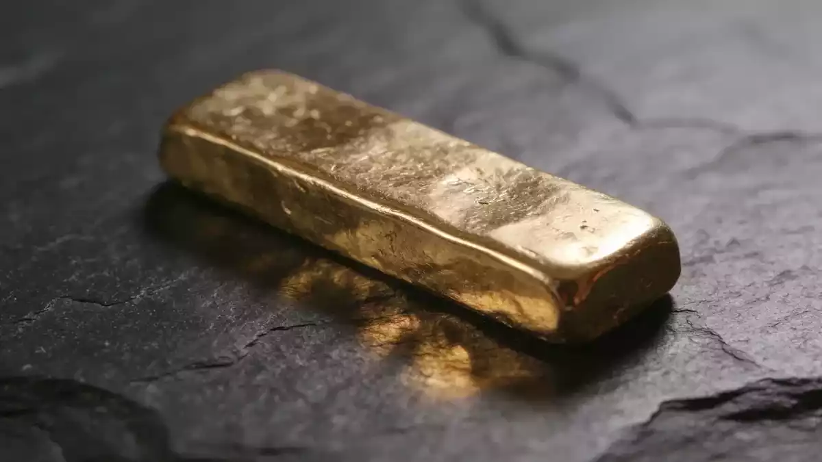 Gold Surges to 3-Month High on Central Bank Buying, ETF Demand