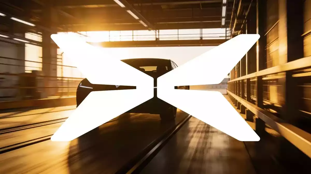XPeng Q2 Loss Widens, Robotics Unit Raises $900M, Stock Near 52-Week Low