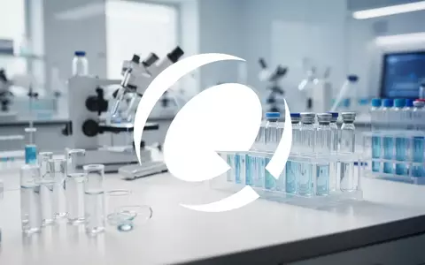 Moderne Laborumgebung mit medizinischen Testgeräten und Glasfläschchen in einem hellen, klinischen Umfeld. - Foto: über boerse-global.de