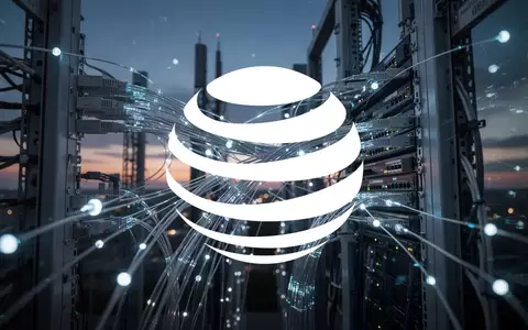 Abstrakte Darstellung moderner Telekommunikationsinfrastruktur und digitaler Vernetzung bei Dämmerung. - Foto: über boerse-global.de