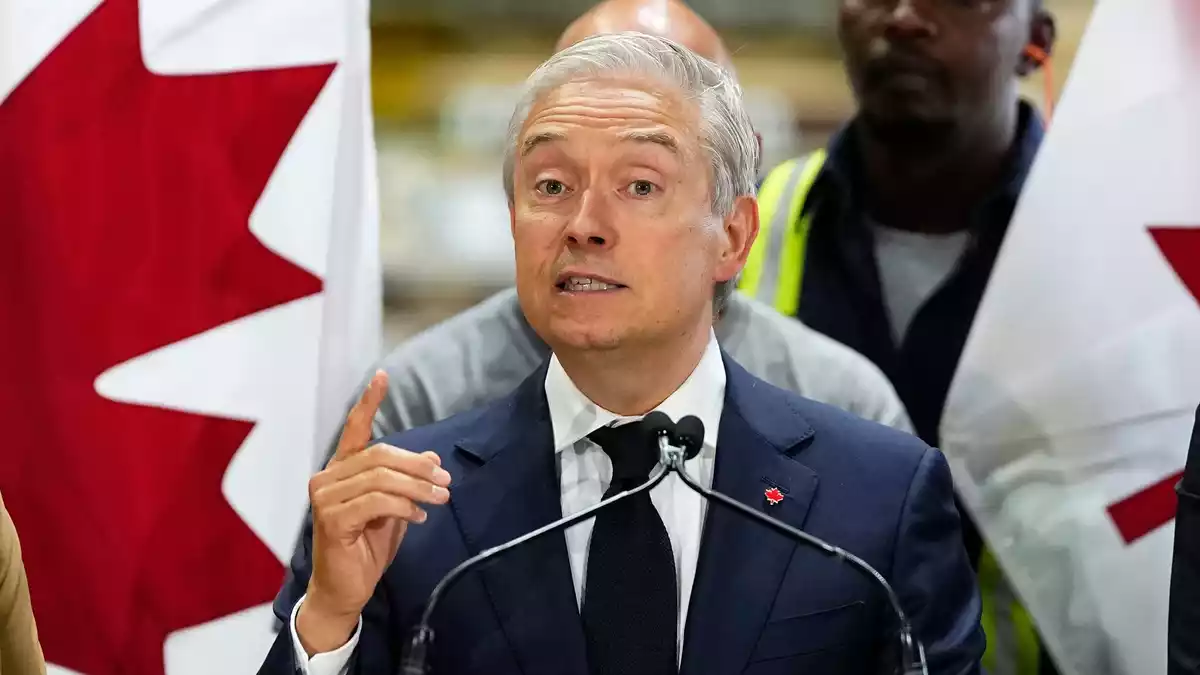 Kanadas Finanzminister Francois-Philippe Champagne hat Details für Gegenzölle auf US-Importe bekanntgegeben. - Bild: Justin Tang/The Canadian Press/AP/dpa