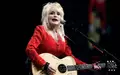 Parton gehörte zur Generation der Stars, die bis ins Alter unermüdlich auf der Bühne standen. - Foto: Carlos Osorio/AP/dpa