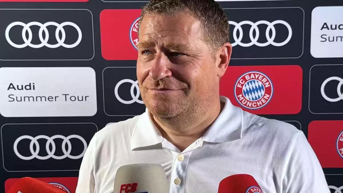 Der FC Bayern hat den Vertrag mit Sportvorstand Max Eberl verlängert. (Archivbild) - Bild: Christian Kunz/dpa