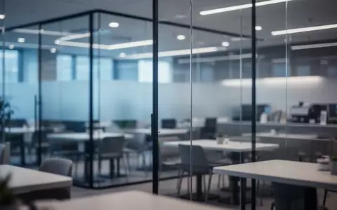 Moderne Büro-Kantine mit Fokus auf Gesundheits- und Unternehmenspolitik - Foto: über boerse-global.de