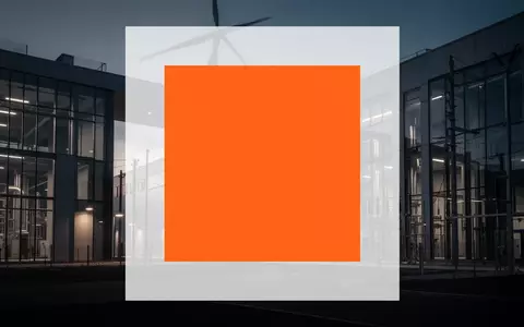 Moderne Energieinfrastrukturanlage in einer stimmungsvollen Dämmerung als Symbol für den Versorgungssektor. - Foto: über boerse-global.de