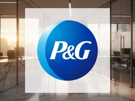 Minimalistisches, modernes Büroambiente mit Fokus auf professionelle Unternehmensführung und Finanzstabilität. - Foto: über boerse-global.de