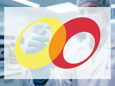 Moderne medizinische Laborumgebung mit Fokus auf pharmazeutische Forschung und klinische Studien. - Foto: über boerse-global.de
