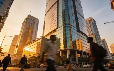 Moderne Bürogebäude in einem Finanzviertel in Mumbai bei Sonnenuntergang. - Foto: über boerse-global.de