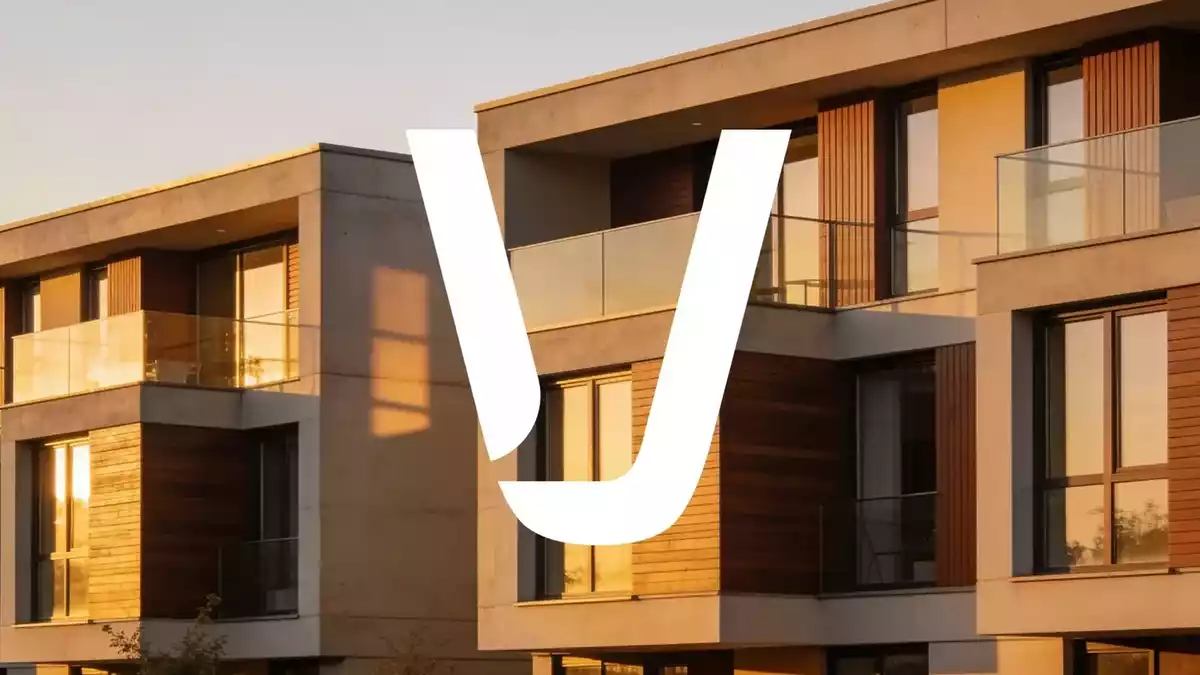 Vonovia's Deleveraging Efforts Fail to Lift Shares Amid High Rates