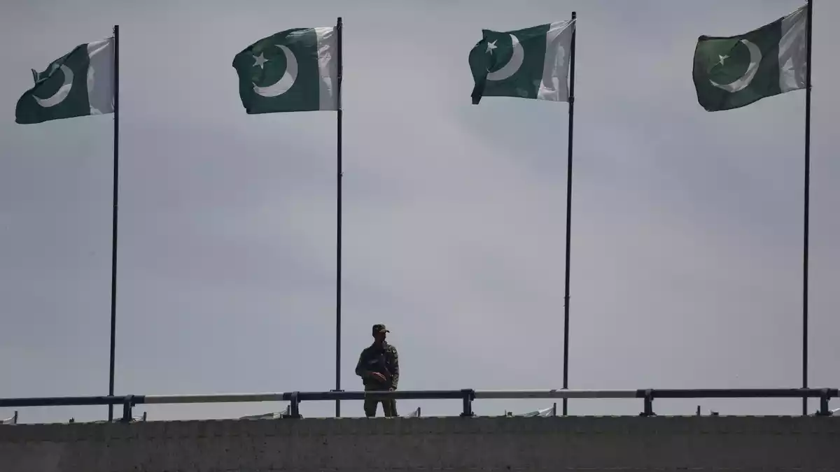 In Pakistans Hauptstadt sterben mindestens 15 Neugeborene bei einem Feuer in einer Klinik. (Symbolbild) - Bild: M. A. Sheikh/AP/dpa