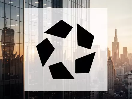 Modernes Bürogebäude in der Abendsonne als Symbol für Investitionen und Unternehmensexpansion im Immobiliensektor. - Foto: über boerse-global.de