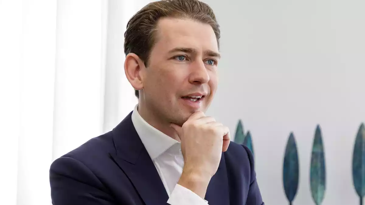 Nach seinem Ausscheiden aus der Politik ist Sebastian Kurz als Unternehmer erfolgreich. - Bild: Michael Baumgartner/Kito.Archi/dpa