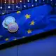Die Euro-Notenbanken tüfteln seit Jahren an einer digitalen Variante der europäischen Gemeinschaftswährung und peilen eine Einführung der Alternative zum Bargeld im Jahr 2029 an. (Symbolbild) - Bild: Malin Wunderlich/dpa