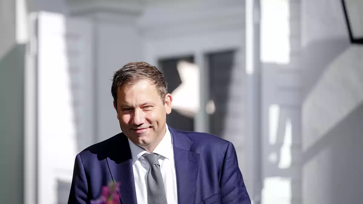 Klingbeil stellt klar, was er in Sachen Zuckersteuer plant - und was nicht. - Bild: Kay Nietfeld/dpa-POOL/dpa
