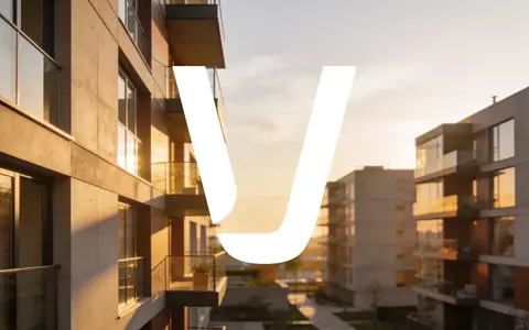 Moderne Architektur eines Wohnkomplexes im warmen Licht der Abendsonne. - Foto: über boerse-global.de