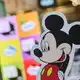 Micky Maus und Co. begeistern noch immer Generationen von Lesern.  - Bild: Sebastian Christoph Gollnow/dpa