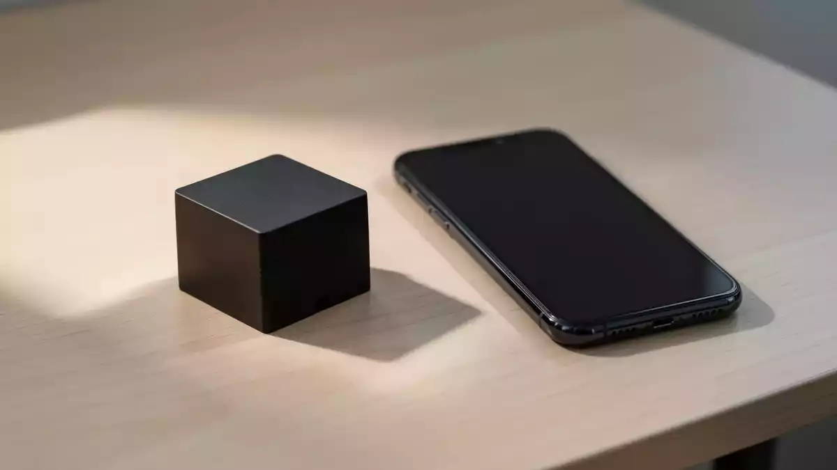 Brick Hardware: NFC-Block für 114 Dollar gegen Smartphone-Ablenkung