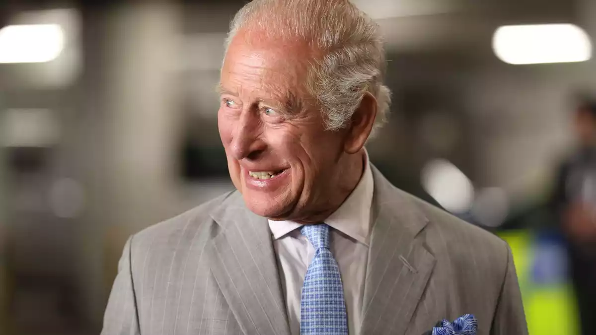 Sah im Sommer seine Enkelkinder wieder: König Charles III. (Archivbild) - Bild: Shane Anthony Sinclair/PA Wire/dpa