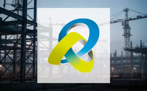 Abstrakte Darstellung einer industriellen Baustelle in der Dämmerung mit Fokus auf Stahlkonstruktionen. - Foto: über boerse-global.de
