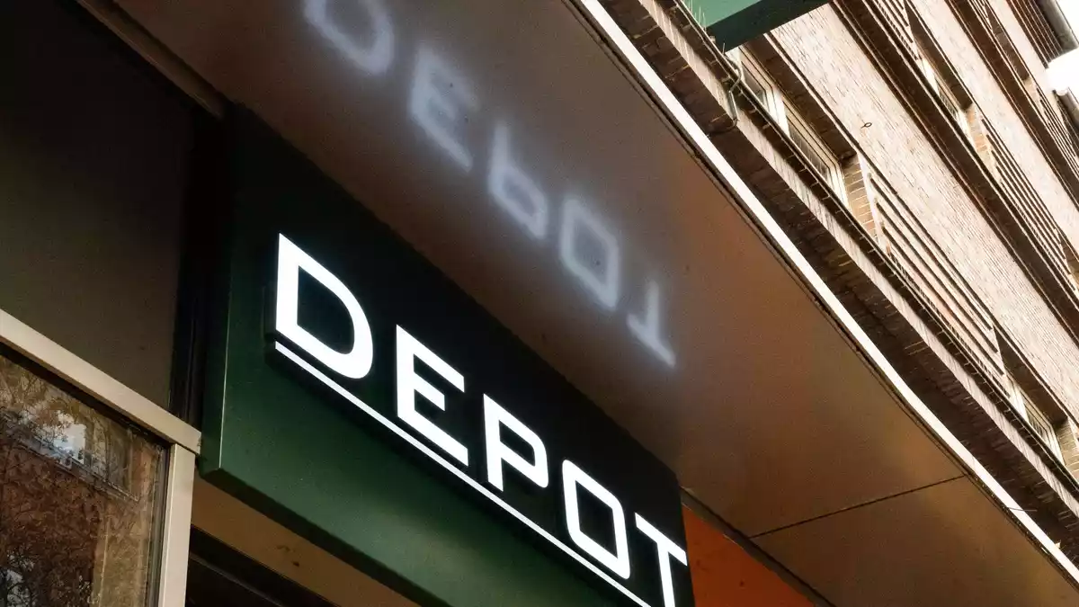 Depot betrieb vor einigen Jahren noch rund 400 Geschäfte. - Bild: Alicia Windzio/dpa