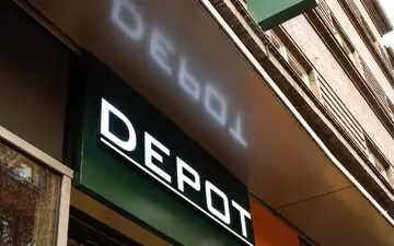 Depot betrieb vor einigen Jahren noch rund 400 Geschäfte. - Foto: Alicia Windzio/dpa