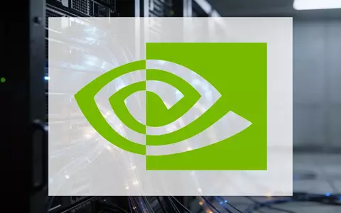 Abstraktes, atmosphärisches Bild eines modernen Rechenzentrums mit leuchtenden Glasfaserkabeln und technologischem Fokus. - Foto: über boerse-global.de