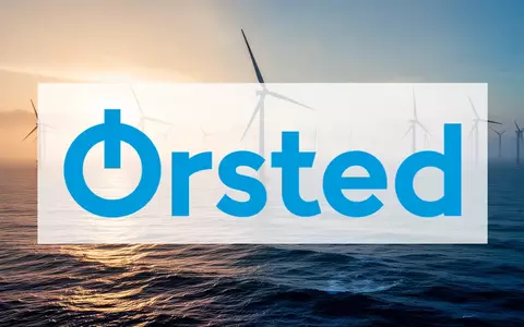 Moderne Offshore-Windkraftanlagen im Ozean bei Sonnenaufgang als Symbol für erneuerbare Energien. - Foto: über boerse-global.de