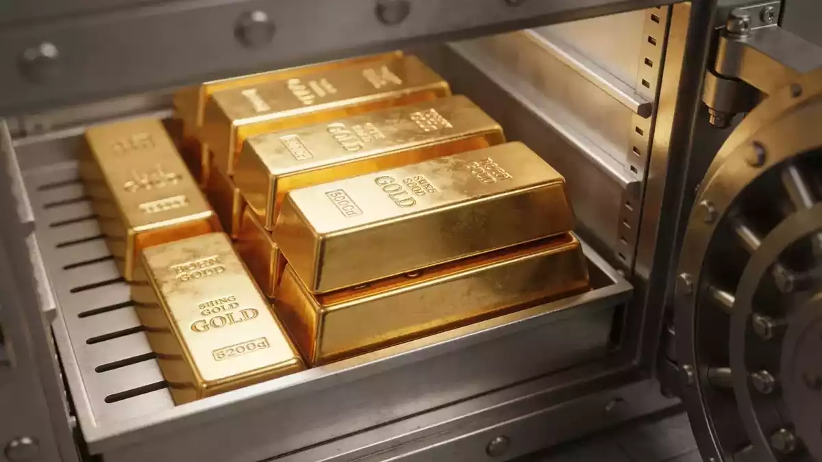 Gold Rally Hits $4,730 as Central Banks and ETFs Fuel Historic Demand