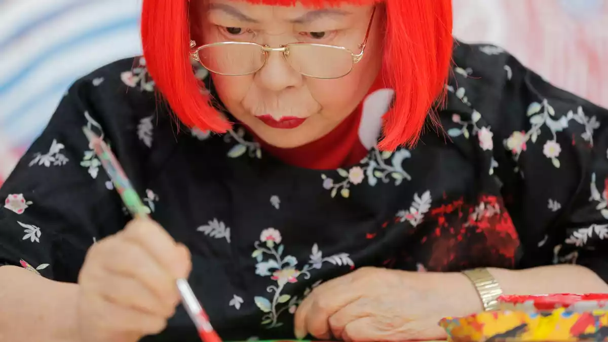 Die japanische Künstlerin Yayoi Kusama ist im Alter von 97 Jahren in Tokio gestorben. (Archivbild) - Bild: Itsuo Inouye/AP/dpa