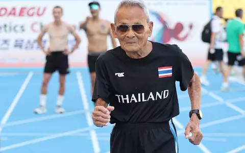 Sawang Janpram hält sich mit regelmäßigen Spaziergängen fit. Zudem treibt er mehrfach die Woche Sport. - Foto: -/YNA/dpa