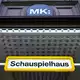 München, Sommer 2026: Ein Schild mit der Aufschrift «Schauspielhaus» ist am Eingang der Münchner Kammerspiele zu sehen. - Bild: Sven Hoppe/dpa