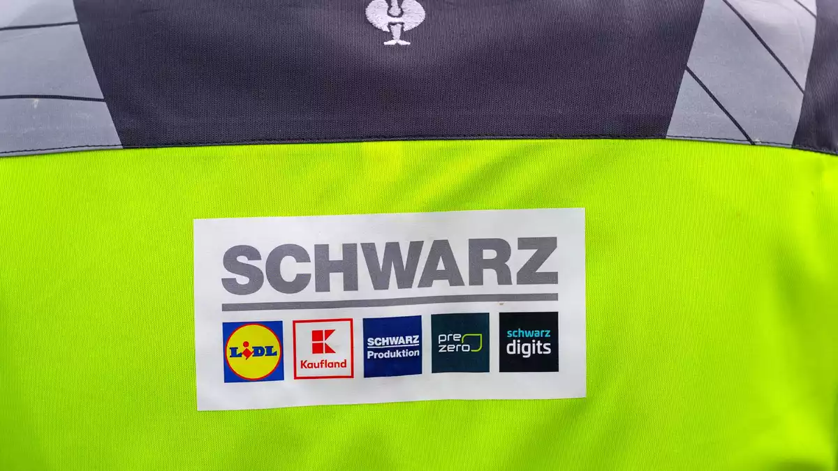 Die Schwarz-Gruppe will in der Nähe von Rostock ein neues Großrechenzentrum errichten (Archivbild) - Bild: Patrick Pleul/dpa