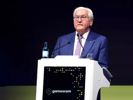  Computerspiele sind nach Einschätzung des Bundespräsidenten in der Mitte der Gesellschaft angekommen, bergen aber auch Gefahren. - Foto: Christoph Reichwein/dpa
