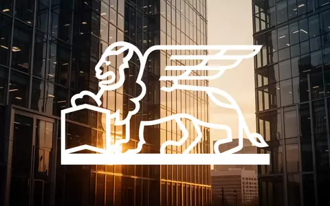 Abstrakte Darstellung einer modernen Finanzwelt mit gläsernen Bürogebäuden im Licht des Sonnenaufgangs. - Foto: über boerse-global.de