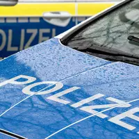 Nach einer Gewalttat in einer Schule in Brandenburg gibt es zwei Todesopfer. (Symbolbild) - Foto: Soeren Stache/dpa