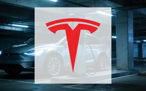 Moderne Ladestation für Elektroautos in einer dunklen, technologisch anmutenden Parkgarage. - Foto: über boerse-global.de