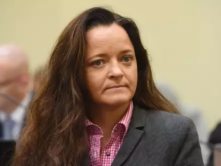 Beate Zschäpe will vorzeitig aus der Haft entlassen werden. (Archivbild) - Foto: Tobias Hase/dpa