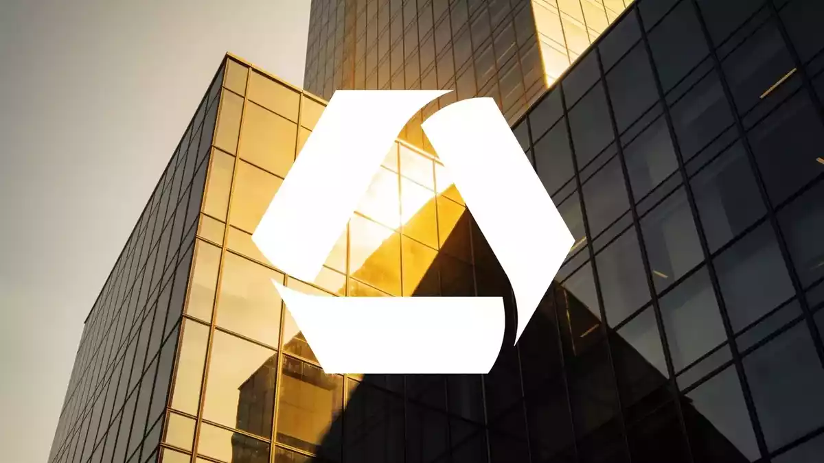 Commerzbank Takeover Hopes Rise as Berlin Opens Talks, Cum-Ex Case Lingers