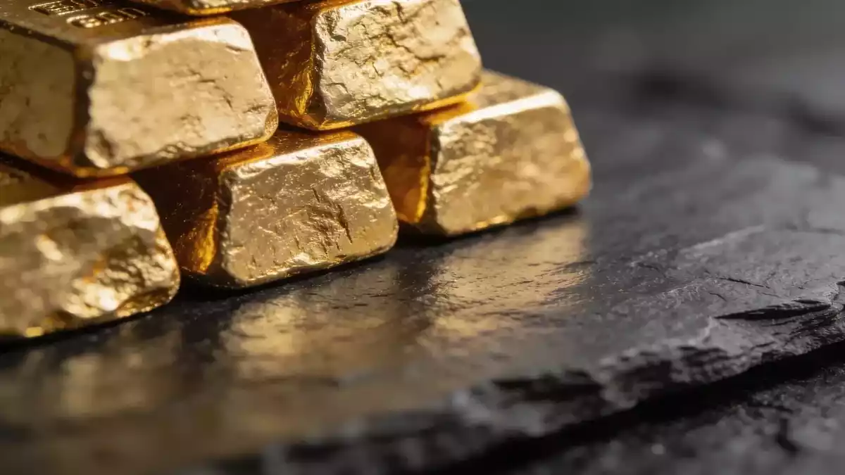 Gold Holds Near $4,600 as Fed's Warsh Speech Looms; Inflation, Debt in Focus